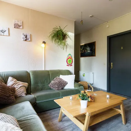 Lovely Holiday In The Green Ardens With Roofed Terrace And Garden Nyaraló Marcourt