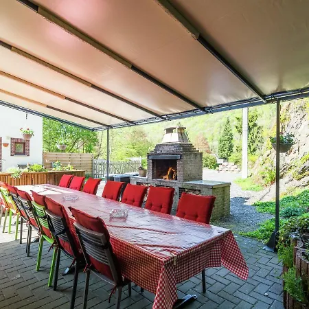 Lovely Holiday In The Green Ardens With Roofed Terrace And Garden Nyaraló *