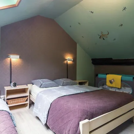 Nyaraló Lovely Holiday In The Green Ardens With Roofed Terrace And Garden