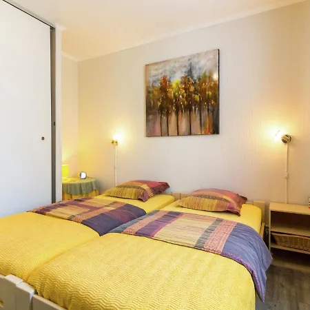 Nyaraló Lovely Holiday In The Green Ardens With Roofed Terrace And Garden Marcourt
